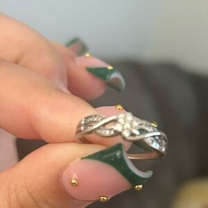 Elegant White Gold Diamond Ring